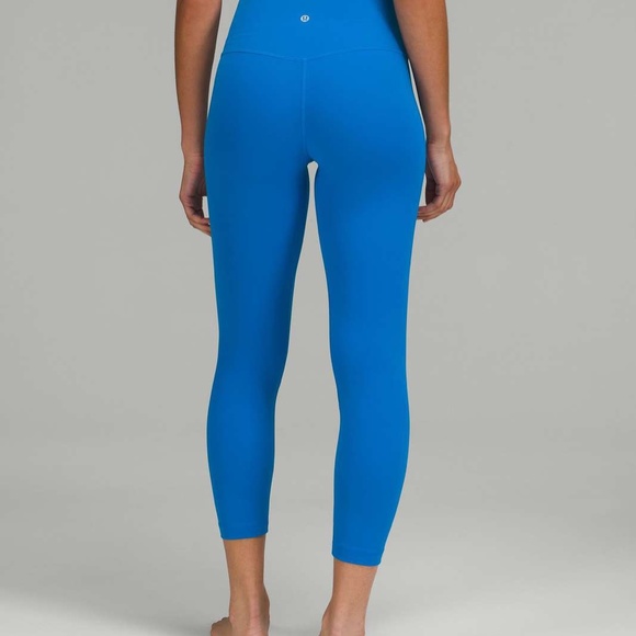 LuLulemon Instill High Rise 23” crop leggings in Poolside sz 6 - Picture 3 of 3